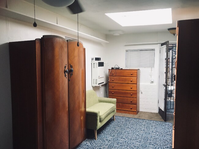 Foto del edificio - 487 Lado De Loma Dr