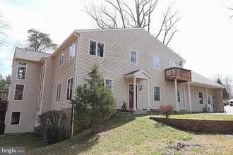 Building Photo - 118 Quaint Acres Dr