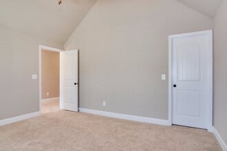 Building Photo - 260 Wentworth Pl