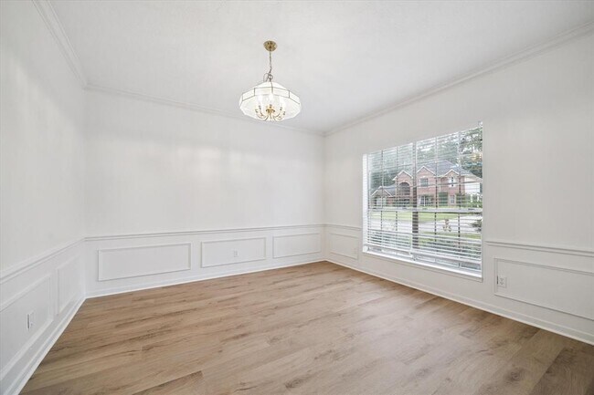 Foto del edificio - 3115 Woodcreek Glen Ln