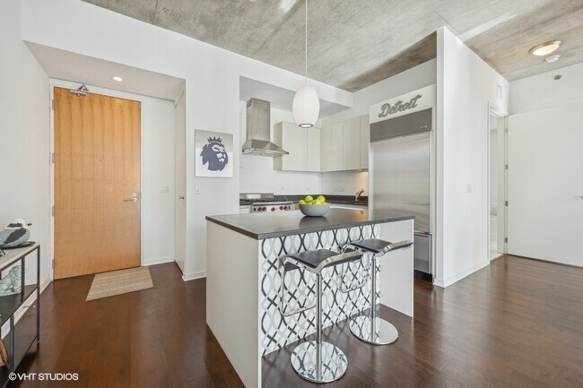 Foto del edificio - 600 N Fairbanks Ct
