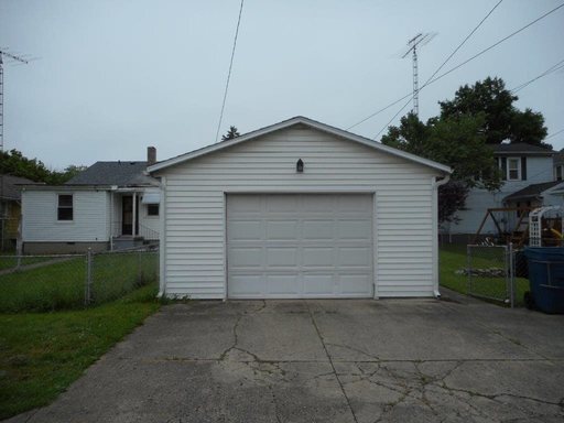 Building Photo - 321 SW 2nd St