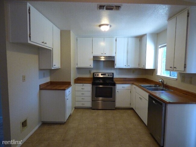 Building Photo - 3 br, 2 bath House - 7835 Tierra Glen Way