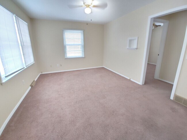 Building Photo - Suprising 4-bedroom home!