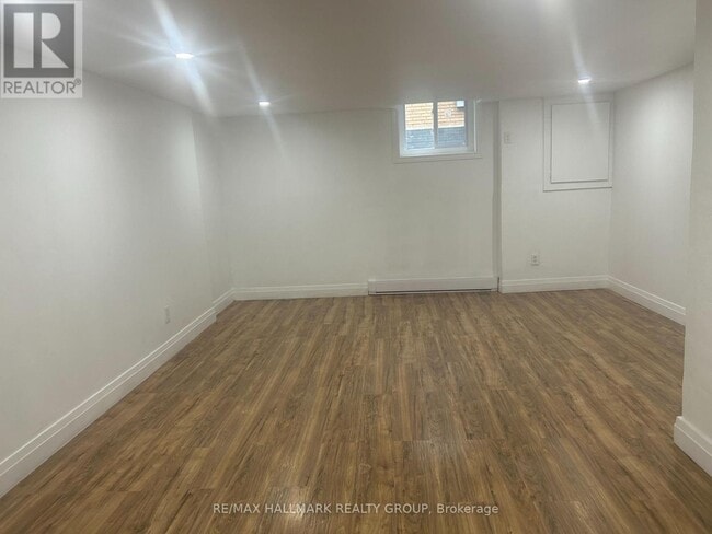 Building Photo - 1540 Maxime St