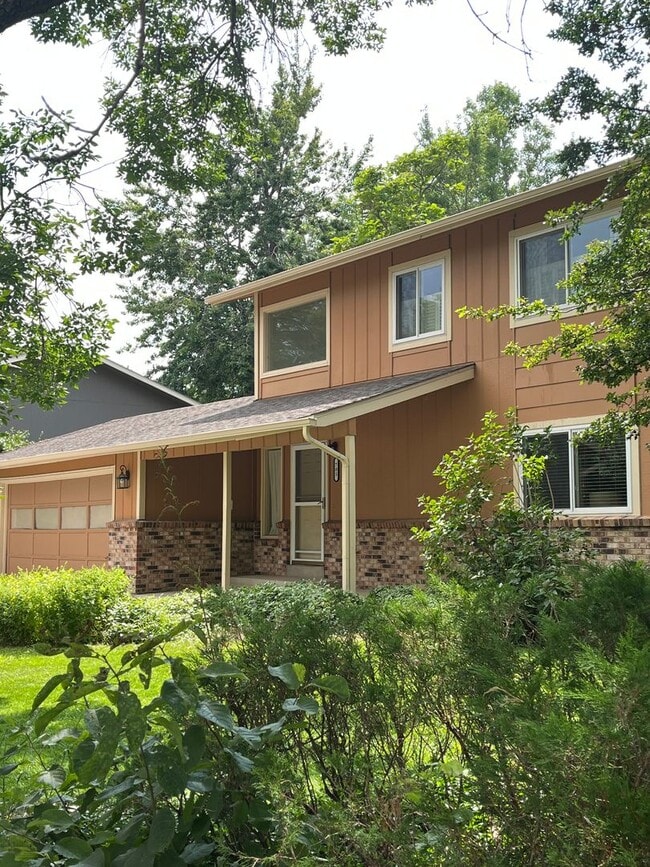 Building Photo - 705 Delphi Dr