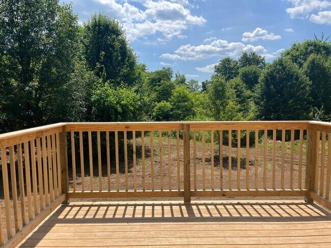 Foto del edificio - 121 Cammy Ct