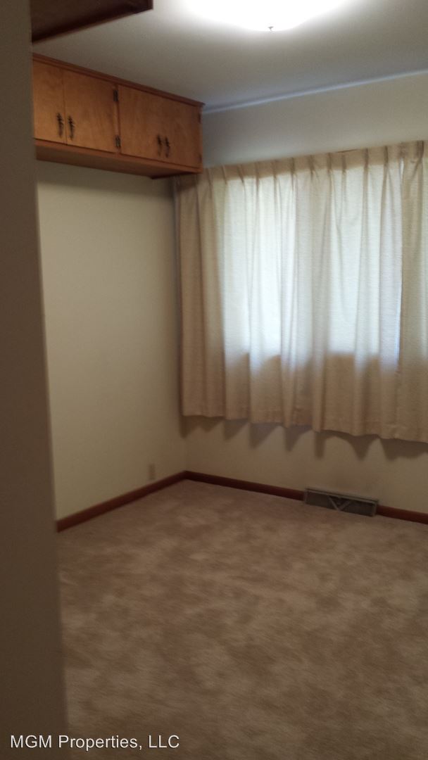 Building Photo - 1601 Van Fleet Ln