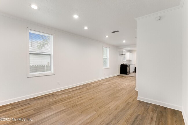 Building Photo - 7112 Southland St