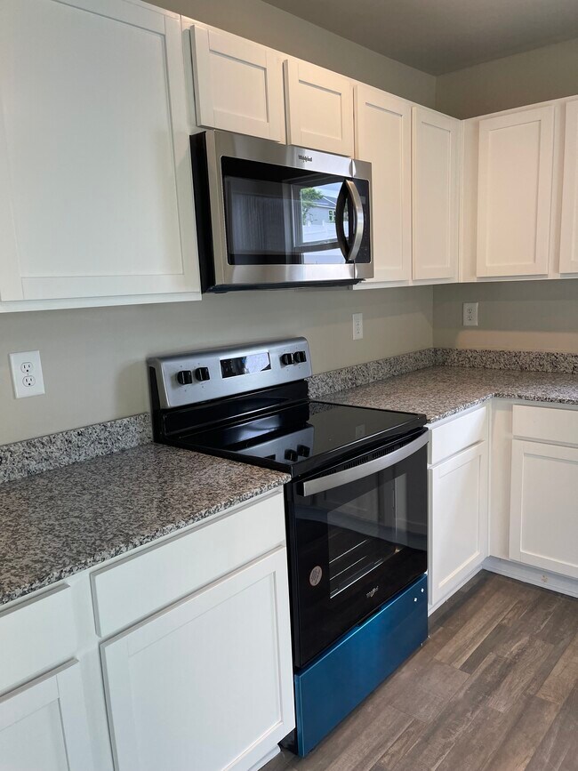 Foto del edificio - 105 Autumn Leaves Ln