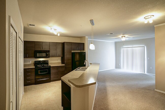 Lakehouse Luxury Apartments Plant City Fl Building Photo Lakehouse Luxury Apartments