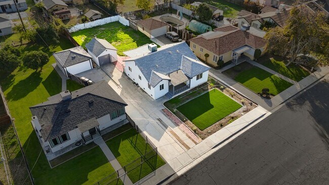 Foto del edificio - 301 10th St