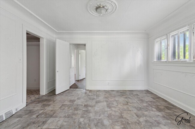 Foto del edificio - Grant & Main - 10343 Crocuslawn St