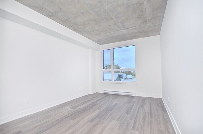 Photo du bâtiment - 1431 Av. de la Gare