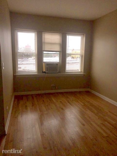 Building Photo - 6200 N Hiawatha Ave