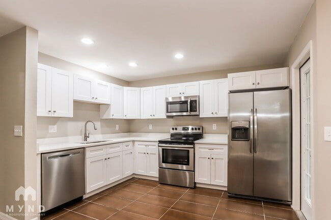 Foto del edificio - 6119 Sand Key Ln
