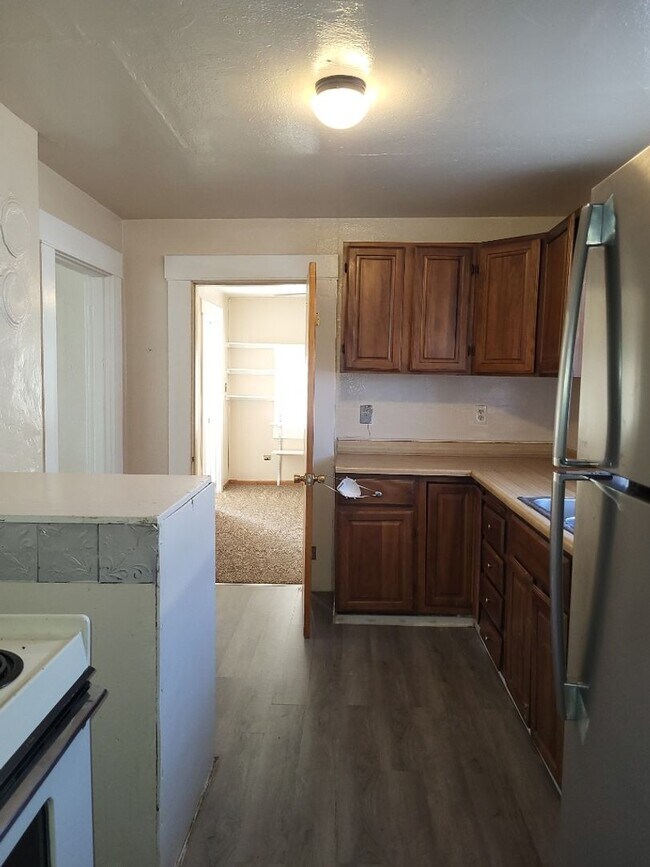 Foto del edificio - 4381/2 14th St - 2BR house behind Victorian Square in Sparks