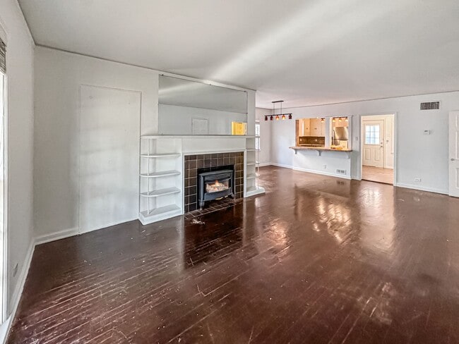 Photo - Donaldson Apartment