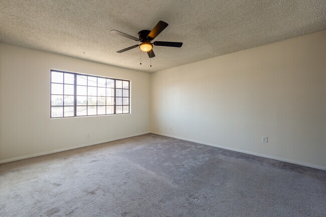 Foto del edificio - 5467 E Centralia St