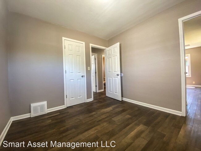 Foto del edificio - 2 br, 1 bath House - 5826 N 70th St.