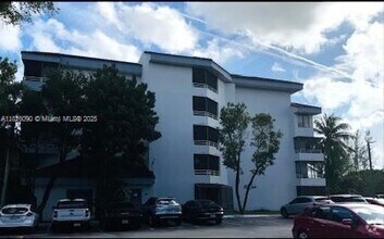 Building Photo - 8305 SW 152nd Ave