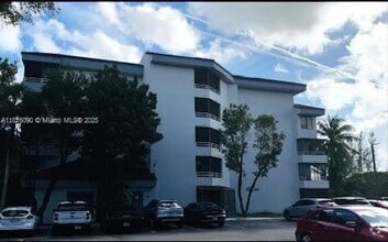 Building Photo - 8305 SW 152nd Ave