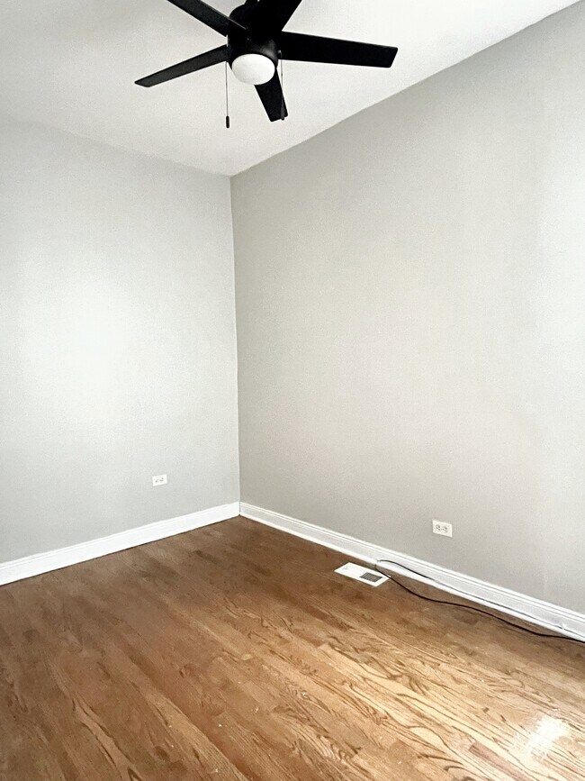 Building Photo - 2908 N Talman Ave