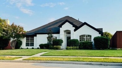 Building Photo - 10613 Dry Creek Ln