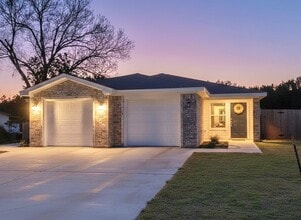 Building Photo - 1418 Shoshoni Trail