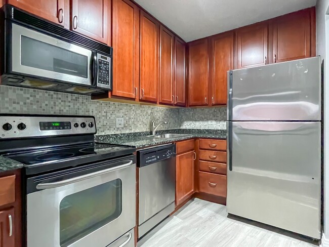 Foto del edificio - 350 W Belden Ave