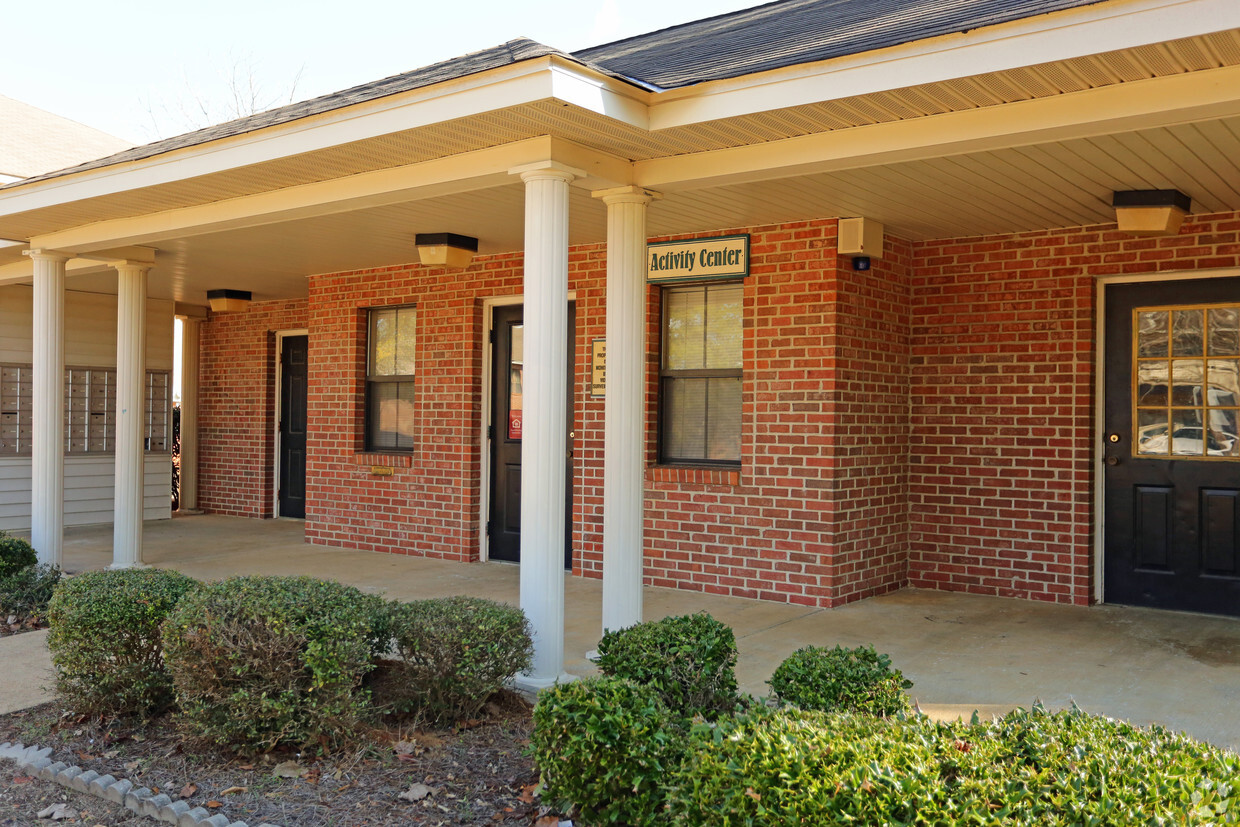 Building Photo - Virginia Meadows Apartments