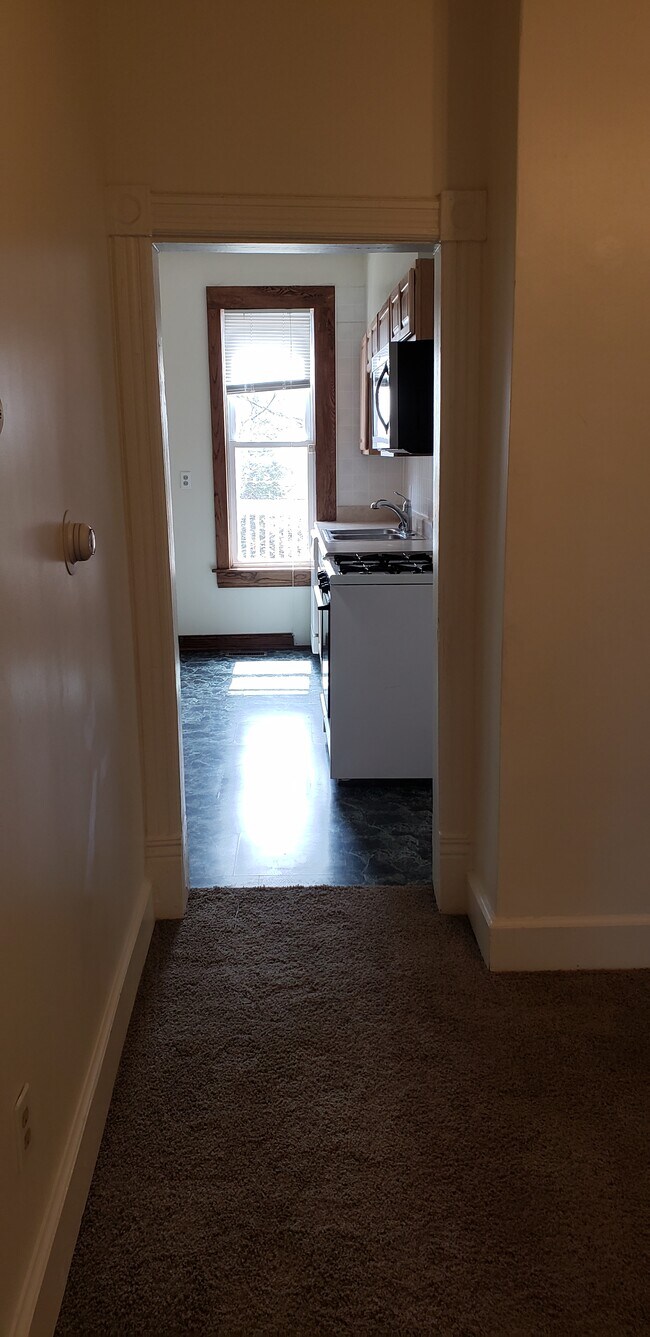 Foto del edificio - 826 E 6th St
