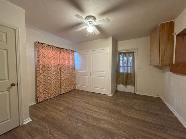 Foto del edificio - 3 bedroom/ 1 bath, No Bills Paid.