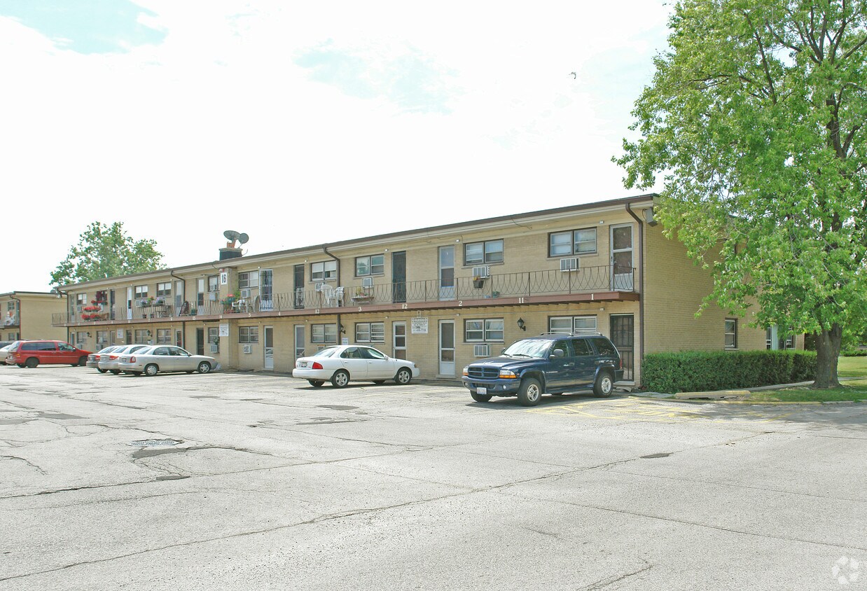 Building Photo - 17 King Arthur Ct