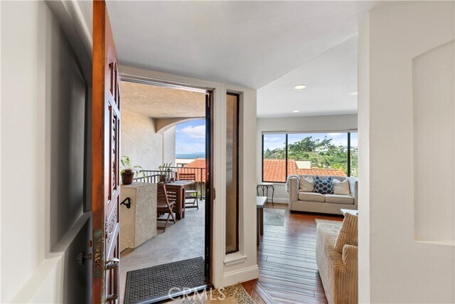 Foto del edificio - 268 Avenida Montalvo