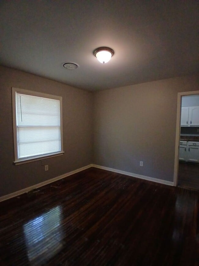 Building Photo - Spacious 4 Bedroom 2 Bath | Raleigh - Open...