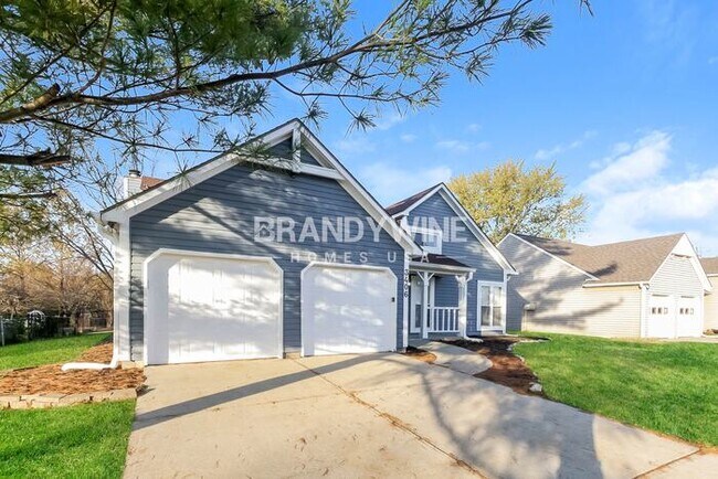 Building Photo - Elevate Your Lifestyle! 3BED 2BATH – Tour ...
