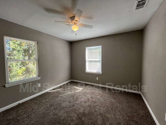 Foto del edificio - 248 Vaal Ave