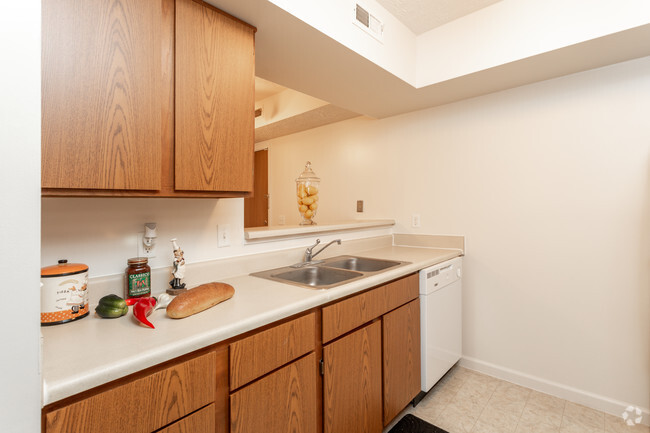 1HAB, 1BA - 730 ft² - Cocina - Rock Creek Apartments