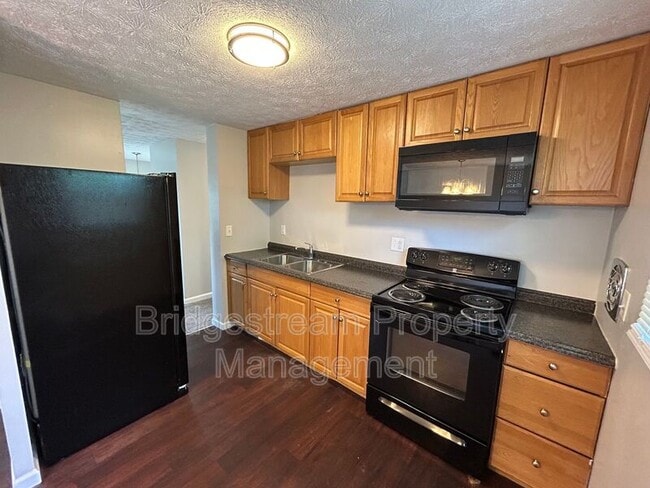 Building Photo - 323 Westerly Hills Dr