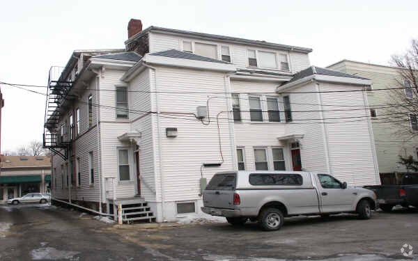 Building Photo - 138-140 Huron Ave