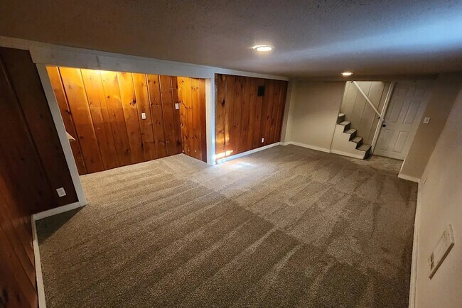 Building Photo - 1307 N Proctor St