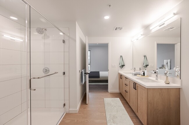 Building Photo - Village at Montclair