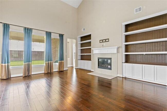 Building Photo - 20302 Rosegold Way