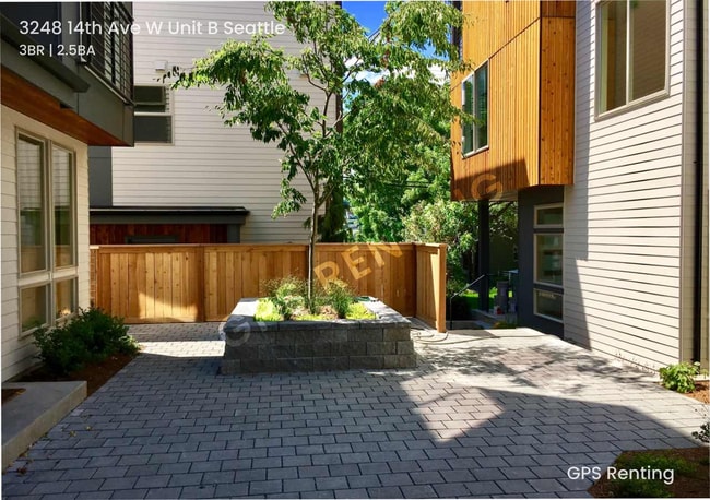 Building Photo - 3248B 14th Ave W