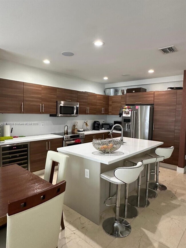 Foto del edificio - 10423 NW 70th Ln