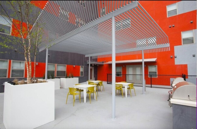 Foto del edificio - 12777 Merit Dr