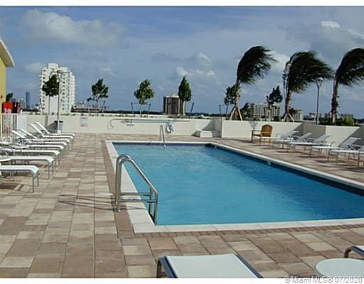 Foto del edificio - 3180 SW 22nd Ter
