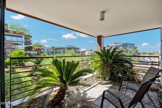 Building Photo - 7141 E Rancho Vista Dr