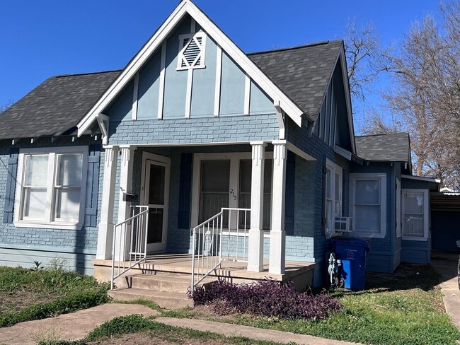 Photo - 215-Jennings ave House